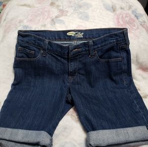 Old navy size 6 shorts in great condition